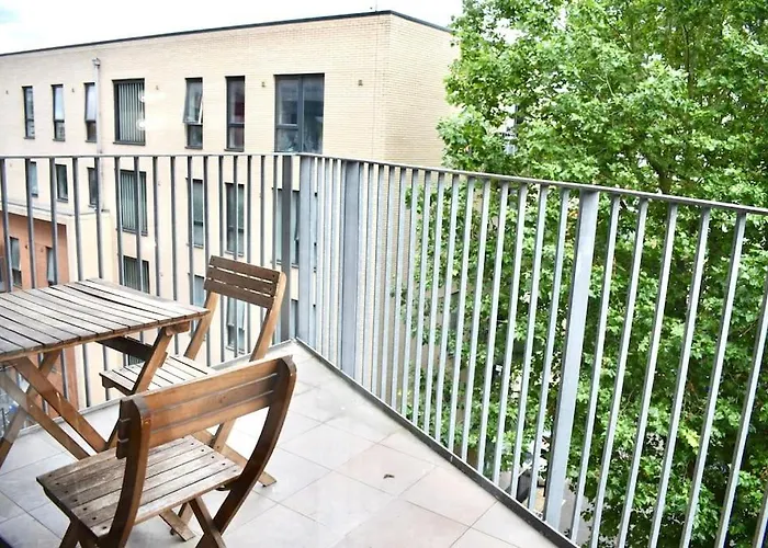 2 Bed Apartment In Southwark
